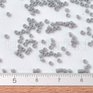 Cuentas MIYUKI® Delica, cilindro, cuentas de semillas japonesas, 11/0, colores opacos, disponible en varios tonos, 1.3x1.6 mm.