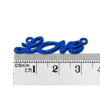 Enlace colgante de aleación esmaltado, palabra "love", color flúor, 33x10x2mm.
