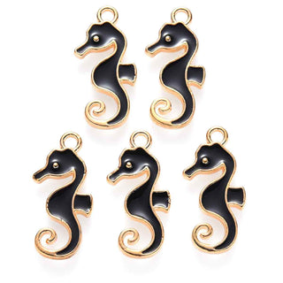 Colgantes de aleación esmaltado con diseño de caballito de mar, base color oro suave y 2 tonos para elegir. 21x11x2 mm.