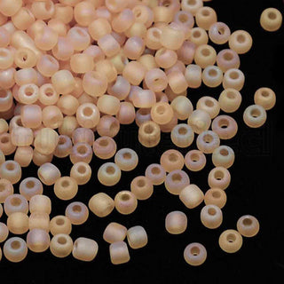 Mostacillón 6/0 esmerilado, semi calibrada, vidrio, color AB, disponible en varios tonos, 3.0~4.0 mm. 20 gramos.