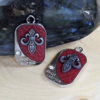 Colgantes rectangulares de aleación y cuero con diseño mixto, color granate, tamaño 36x22x4~6 mm.