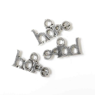 Colgante estilo tibetano, pequeño dije con la palabra "hope" Esperanza, 15x8x1mm.