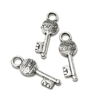Dije Llave Tono Plata Envejecida 25x9x3mm | 5 uds.