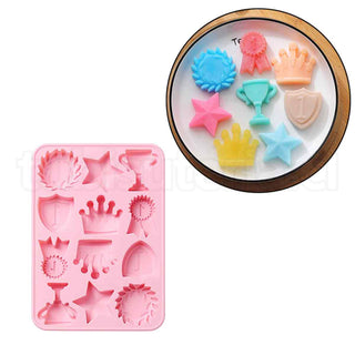 Moldes de silicona aptos para uso alimentario, ideales para fondant, repostería, chocolate, caramelos, galletas, resina UV y resina epoxi, y para la elaboración de joyas, medallas y coronas. 237x165x17 mm.