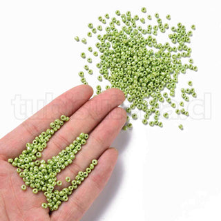 Mostacilla perlada 8/0. Abalorio de vidrio de 3 mm de diámetro., varios colores para seleccionar. 20 gramos.