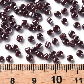 Mostacilla perlada 8/0. Abalorio de vidrio de 3 mm de diámetro., varios colores para seleccionar. 20 gramos.