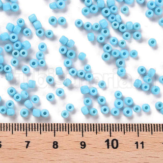 Mostacilla 8/0, color sólido, opciones de color para seleccionar, tamaño aproximado 3 mm de diámetro.