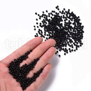 Mostacilla 8/0, color sólido, opciones de color para seleccionar, tamaño aproximado 3 mm de diámetro.