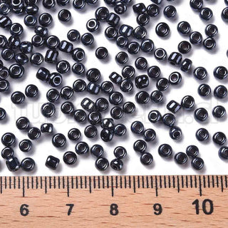 Mostacilla 8/0, cuentas de vidrio negro imitación hematita, 3 mm de diámetro, agujero 1 mm.