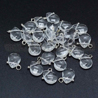 Punto de luz de cristal de cuarzo, con fornituras de latón de tono platino, colgante de gota, 12x11x4mm.