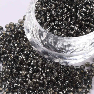 Mostacilla centro de plata 8/0. Abalorio de vidrio con orificio revestido, varios tonos para seleccionar, 3 mm.