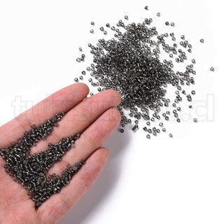 Mostacilla centro de plata 8/0. Abalorio de vidrio con orificio revestido, varios tonos para seleccionar, 3 mm.