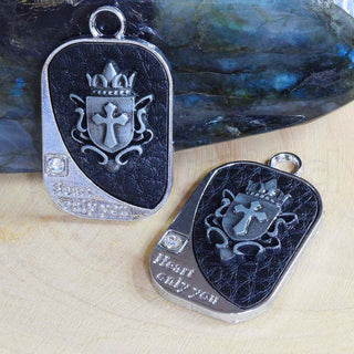 Colgantes rectangulares de aleación y cuero con diseño mixto, color negro, tamaño 36x22x4~6 mm.