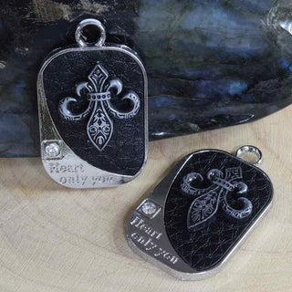 Colgantes rectangulares de aleación y cuero con diseño mixto, color negro, tamaño 36x22x4~6 mm.