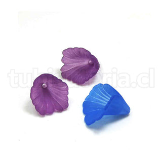 Pequeña flor acrílica semi transparente, esmerilado, teñido, azul.